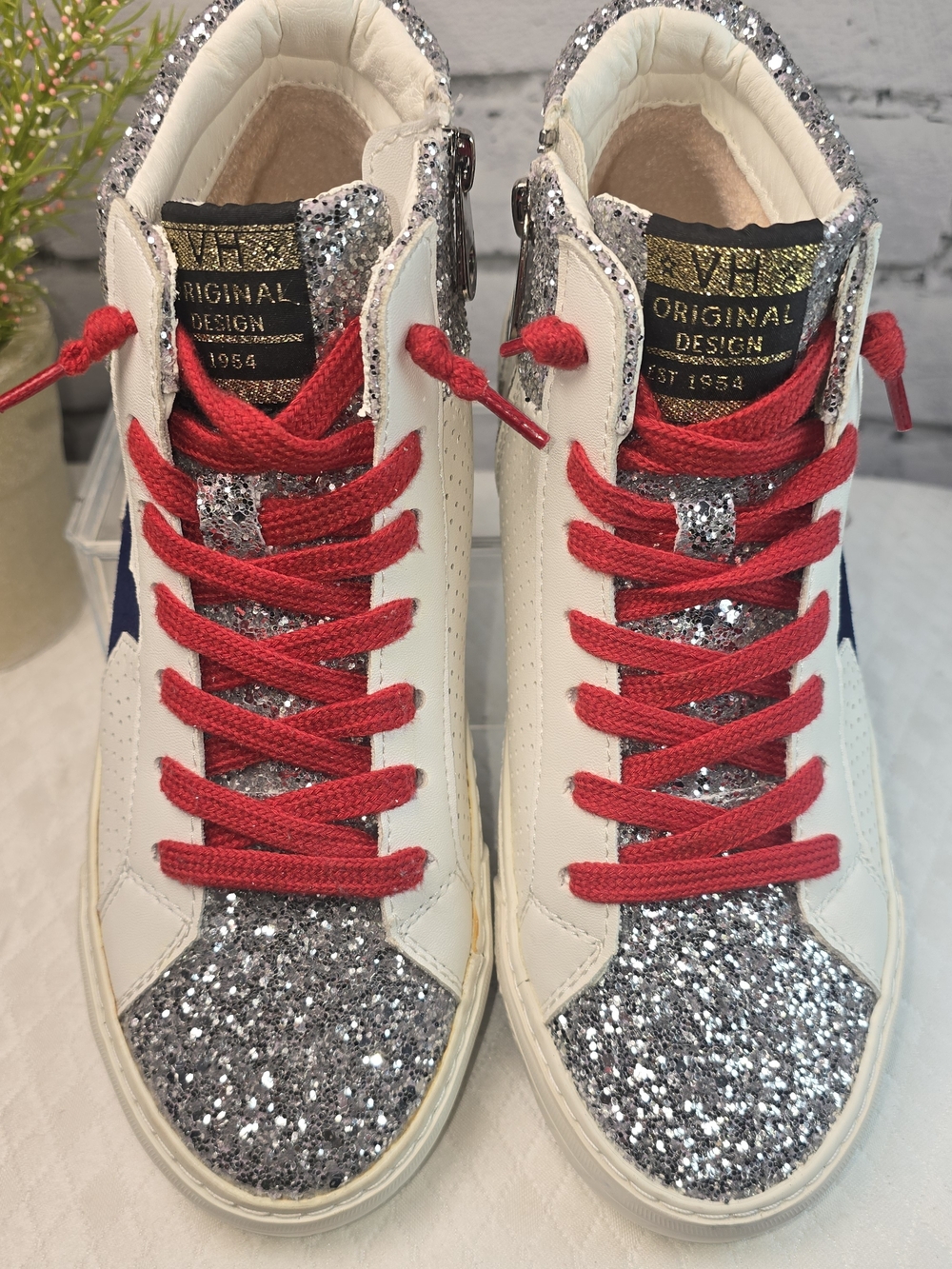 VINTAGE HAVANA LESTER HIGH TOP SILVER GLITTER RED LACE STAR WOMENS SNEAKERS 8.5 - Picture 7 of 16